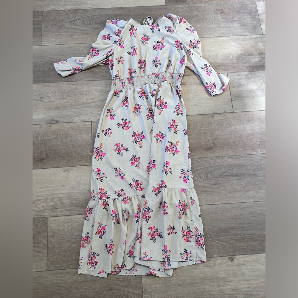 NWT Wayf Women’s Open Back Floral Midi Dress